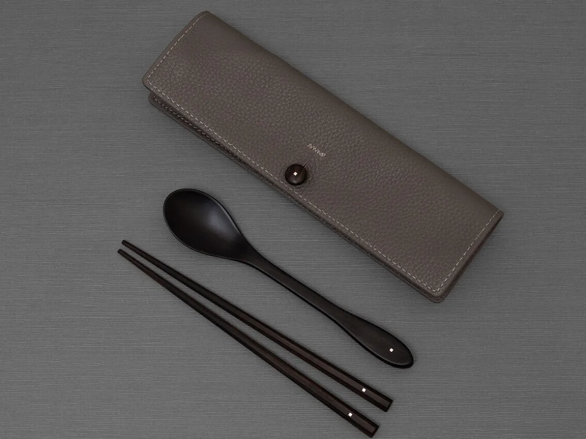 ORYOKI Essstäbchen|Oryoki*Besteck Set mit Essstäbchen, Löffel und Leder-Tasche