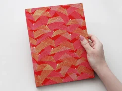 ORYOKI Japanpapier*Japanbuch Tokyo Memo, Chiyogami Saitenspiel auf Rot, 17 x 22 cm
