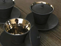 ORYOKI Teeschalen Und Becher*Teetasse Kuro Tsuya mit Untertasse und Deckel