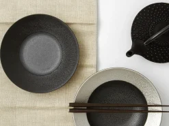 ORYOKI Japanisches Porzellan*Tiefer Teller Homura, schwarz, 3 Größen